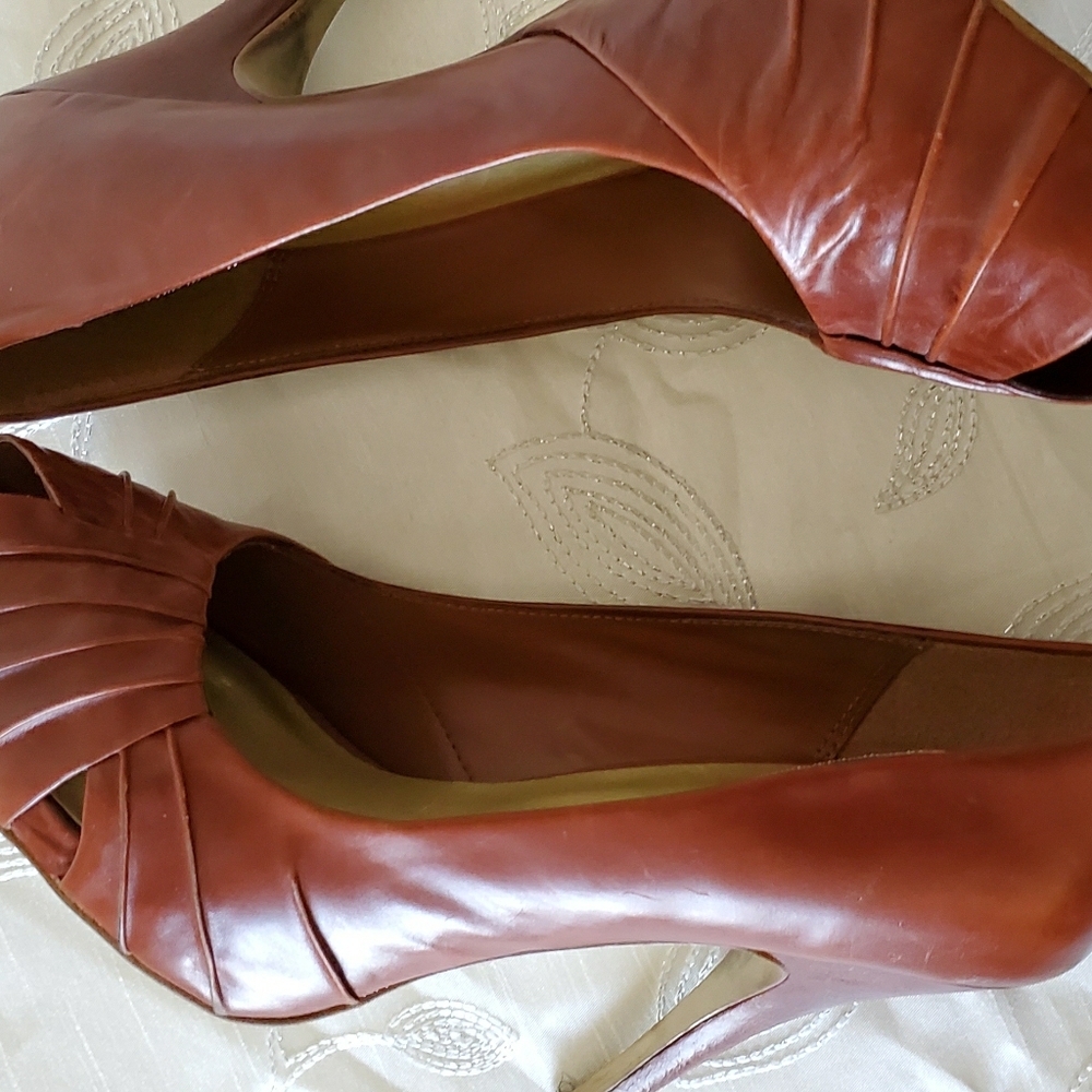 Bakers Peep Toe Pump